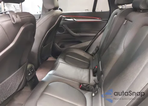 2018 BMW X1 xDrive28I из США, поврежденный, VIN WBXHT3C30J3H30546